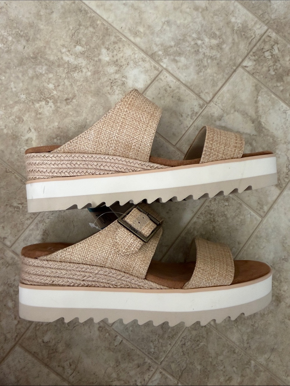 Toms Beige Tan Woven Slide Sandals - Picture 3 of 7